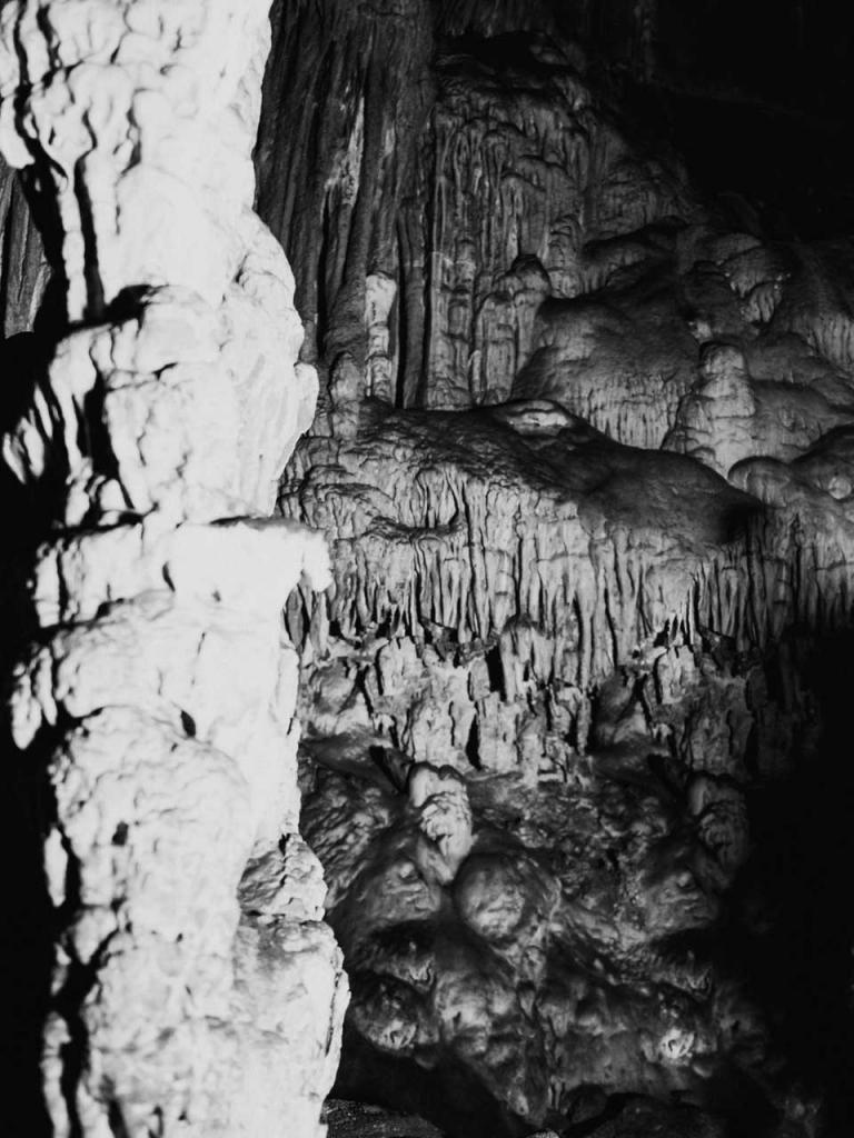 Aperitivo grotta romantico Torri di Slivia Trieste Carso